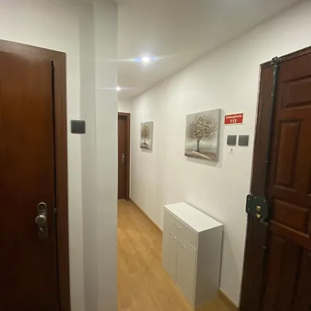 Metro Quarto em Acomodações Particulares *