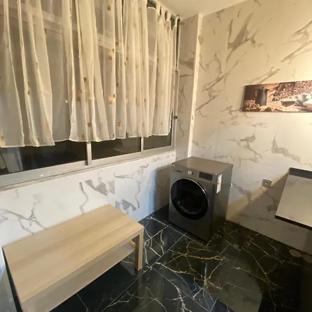 Quarto em Acomodações Particulares Metro Odivelas (Lisbon)